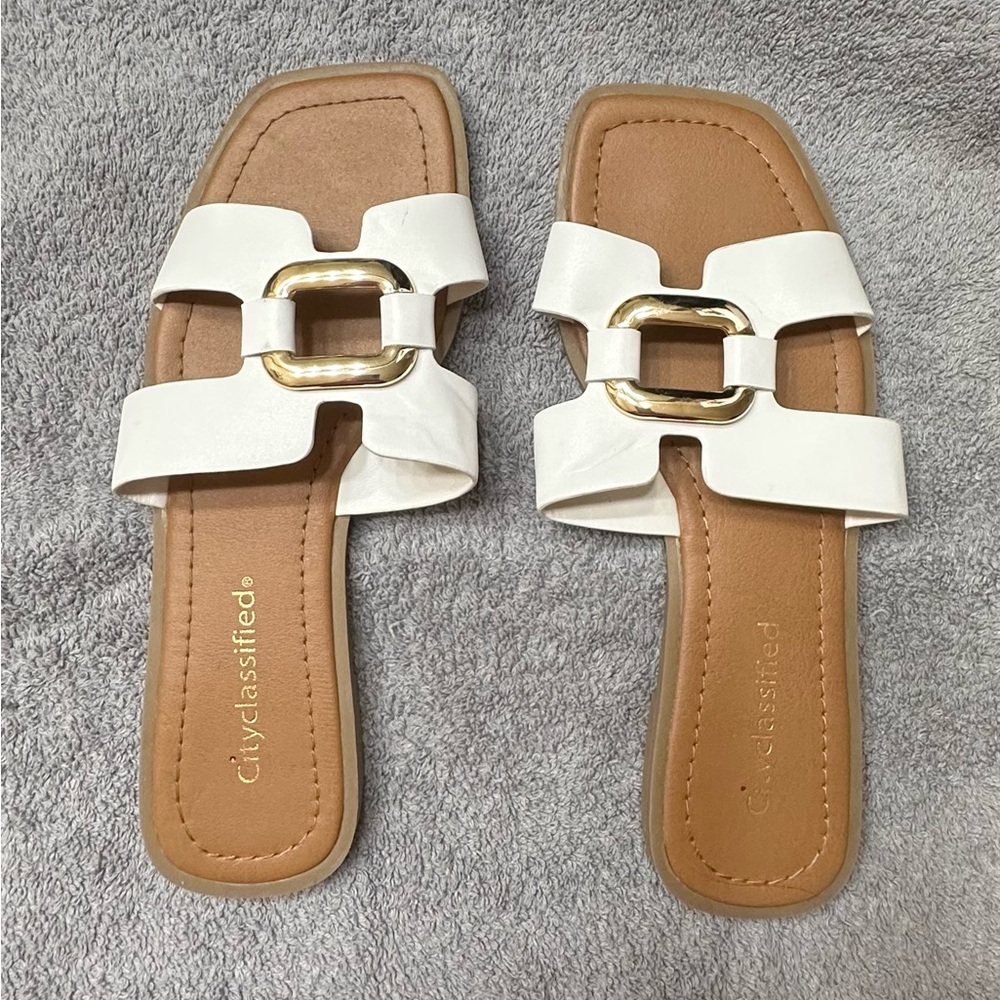 Cityclassified White and Gold Slide Sandals